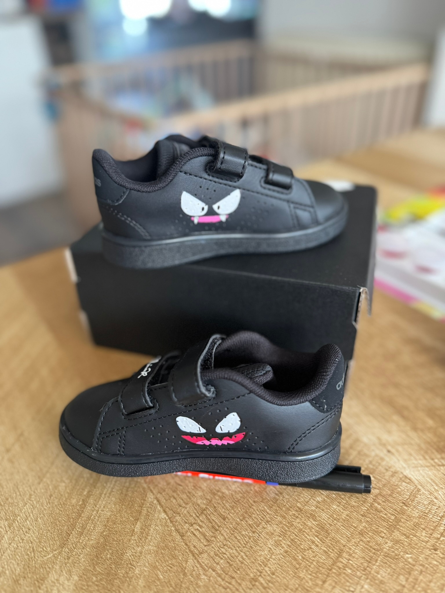 Baby shoes x Gengar par ReiinoR