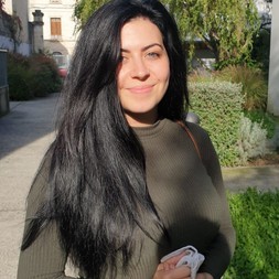 Luxya