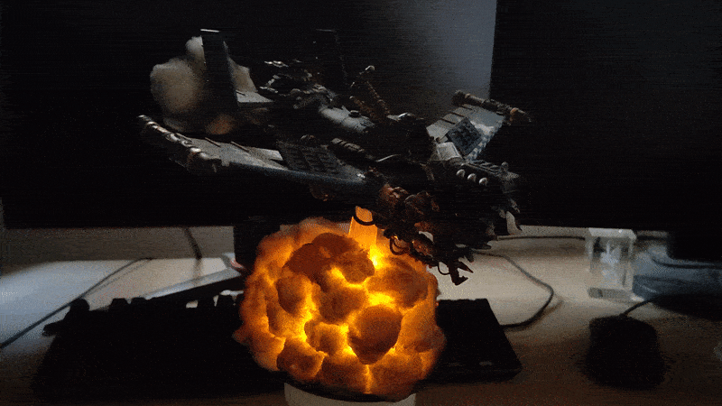 Wazbom Blastajet (avec explosion "faite-maison") par Larvule